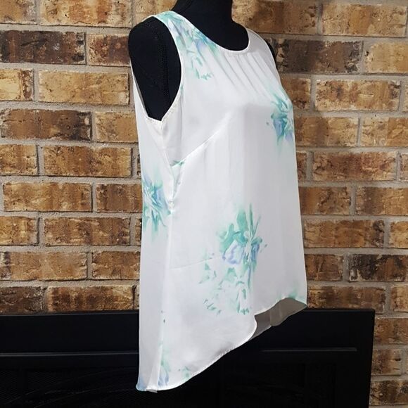 Rose & Olive | High-low Top - Picture 2 of 7